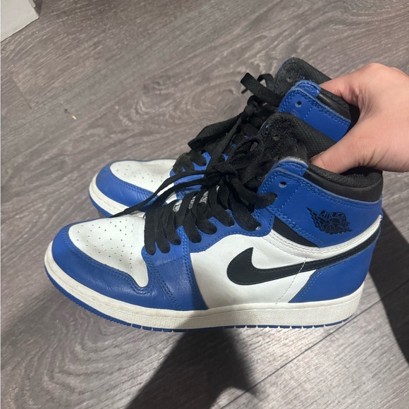 Air Jorden 1 - Picture 1 of 3